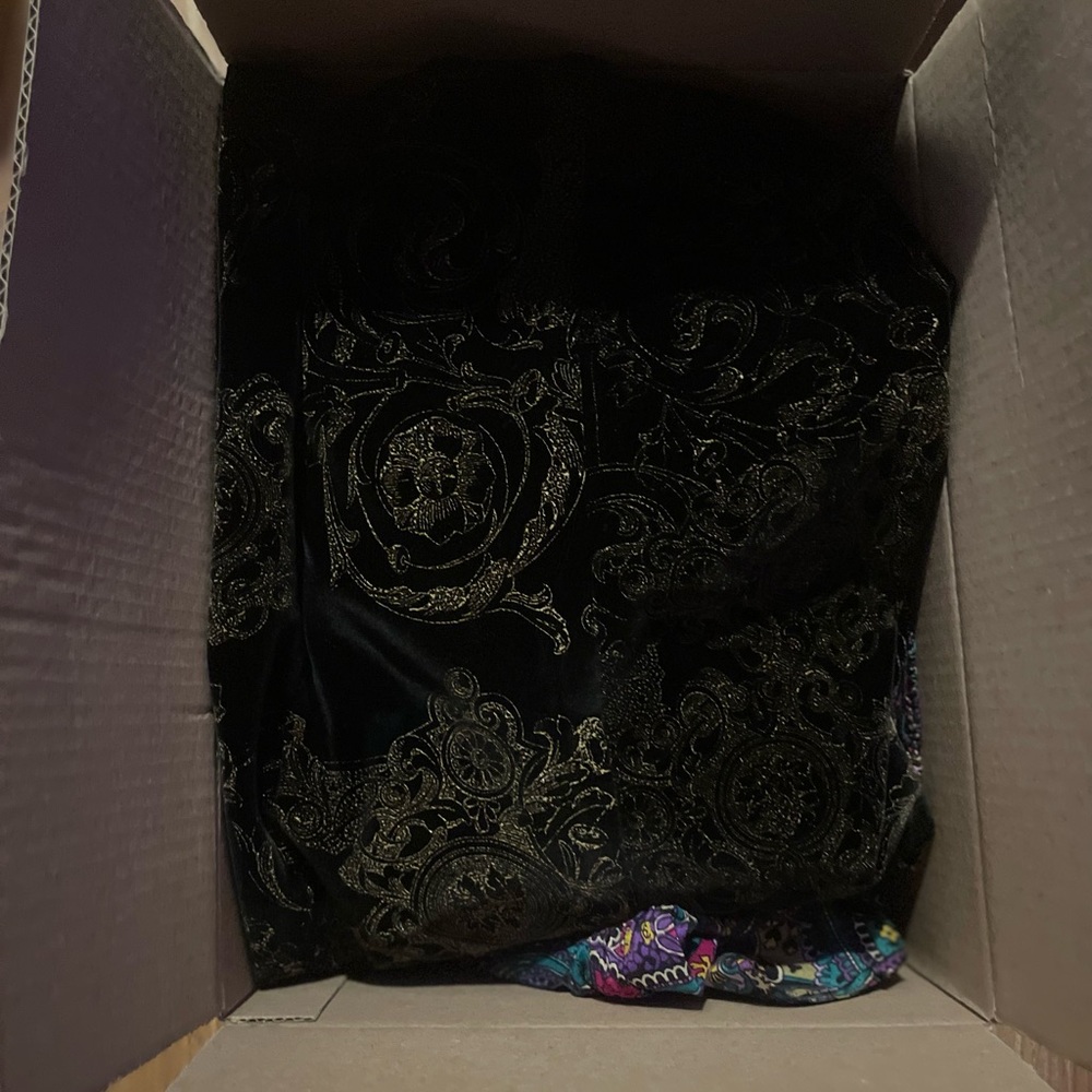 Large Mystery Vintage and Modern Style Box